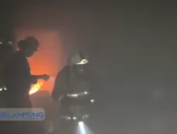 Diduga Korsleting Listrik, Radar Space Bandar Lampung Hangus Terbakar Dini Hari